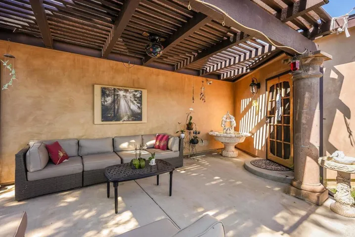 419 Lado De Loma Drive, Vista, California 92083