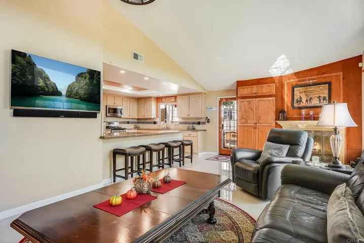 419 Lado De Loma Drive, Vista, California 92083