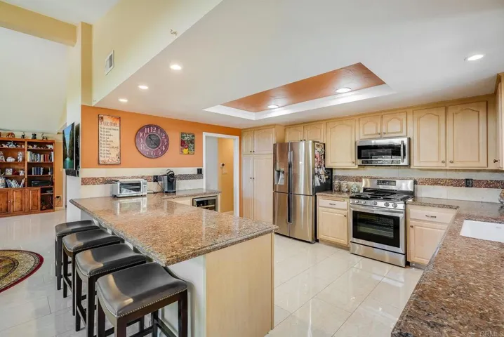 419 Lado De Loma Drive, Vista, California 92083