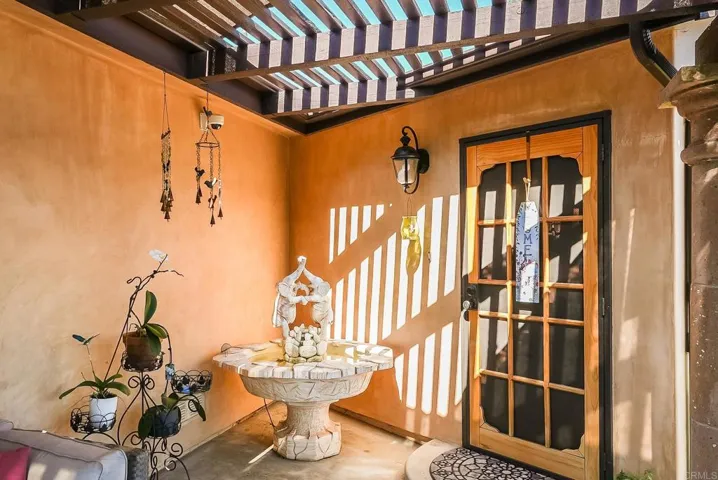 419 Lado De Loma Drive, Vista, California 92083