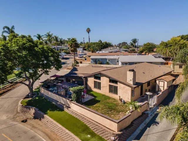 419 Lado De Loma Drive, Vista, California 92083