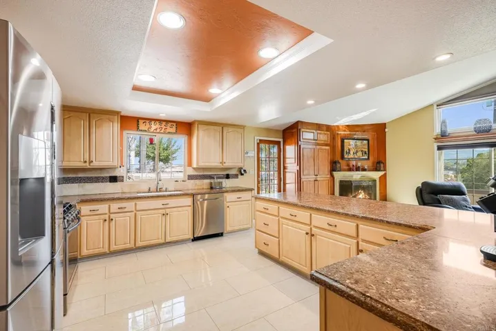 419 Lado De Loma Drive, Vista, California 92083