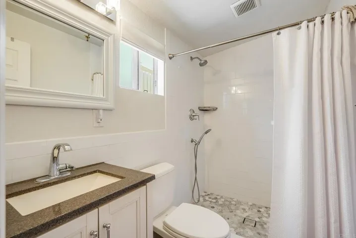 419 Lado De Loma Drive, Vista, California 92083