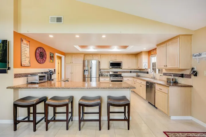 419 Lado De Loma Drive, Vista, California 92083