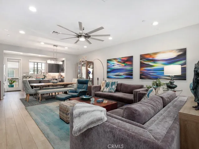 567 Mustang Street, Camarillo, California 93010