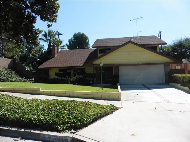 2010 Carlton Place, Riverside, California 92507