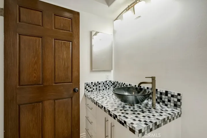 16040 W Sunset Boulevard 102, Pacific Palisades, California 90272