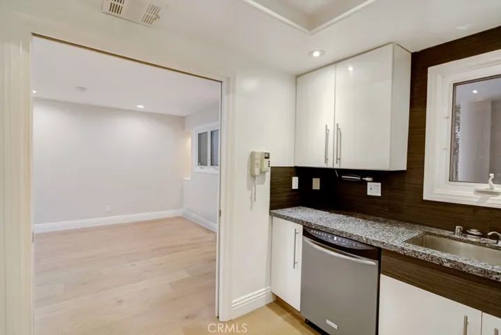 16040 W Sunset Boulevard 102, Pacific Palisades, California 90272
