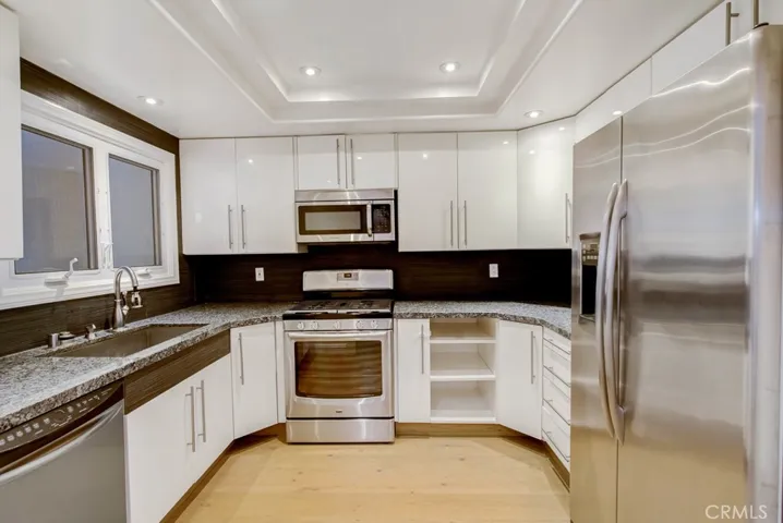 16040 W Sunset Boulevard 102, Pacific Palisades, California 90272