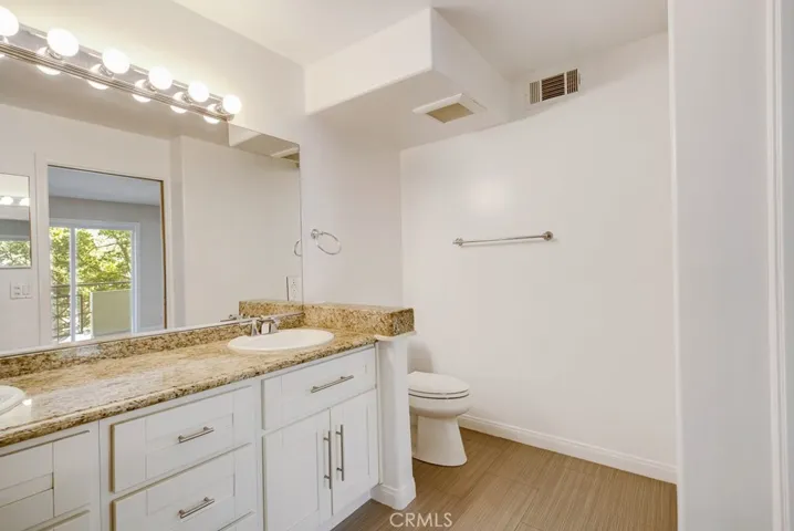 16040 W Sunset Boulevard 102, Pacific Palisades, California 90272