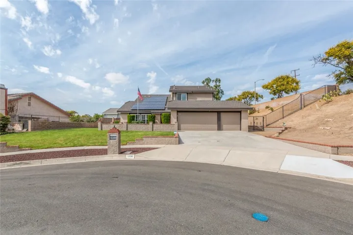 1356 Catherine Circle, Corona, California 92878