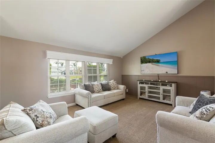 1356 Catherine Circle, Corona, California 92878