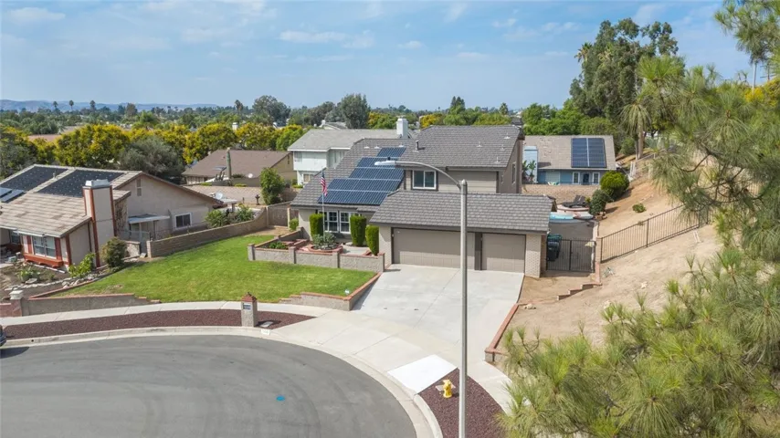 1356 Catherine Circle, Corona, California 92878