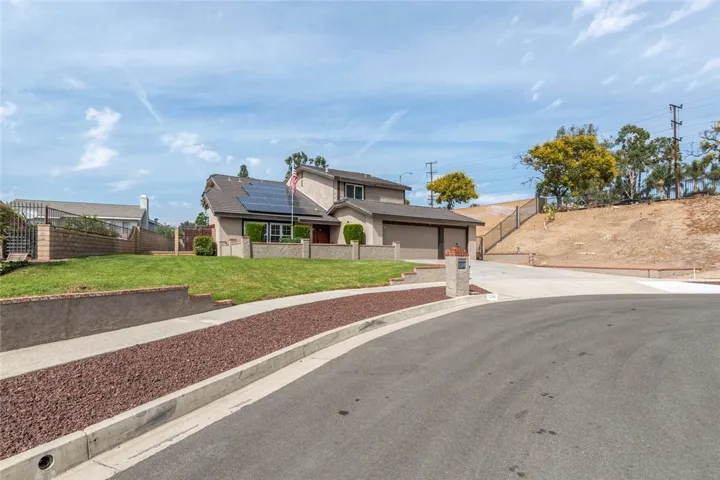1356 Catherine Circle, Corona, California 92878