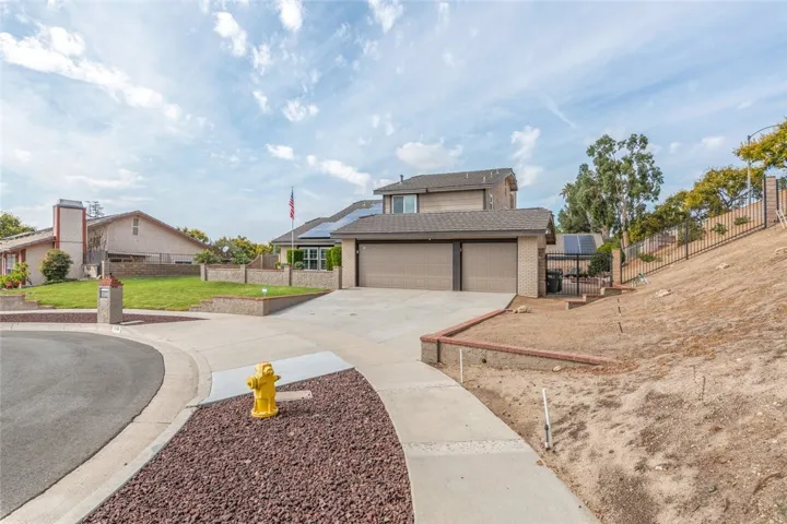1356 Catherine Circle, Corona, California 92878