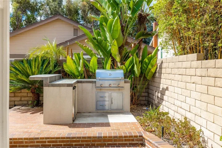 22145 Wren Way, Lake Forest, California 92630