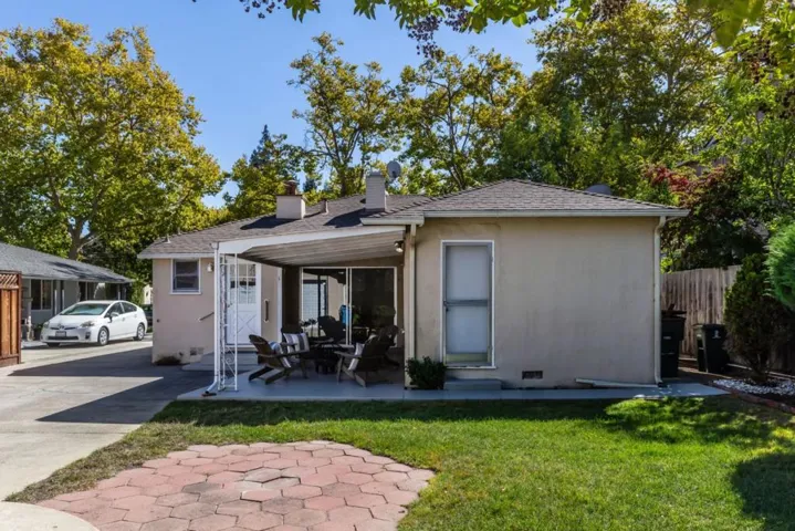 , Palo Alto, California 94306