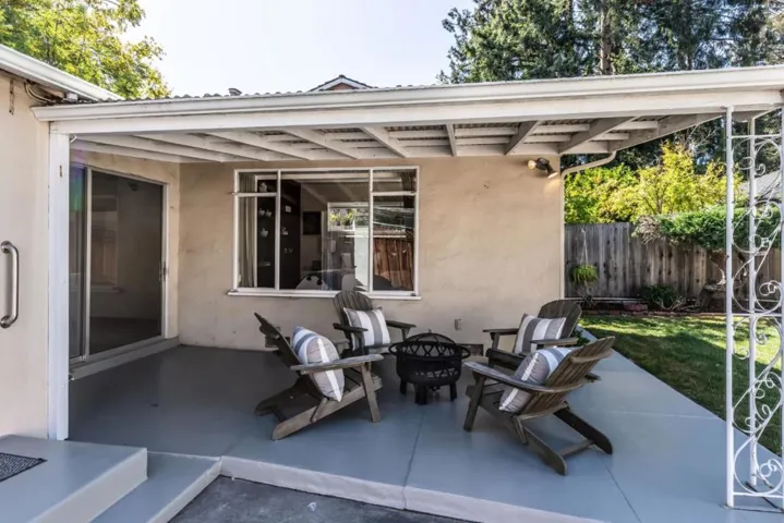 , Palo Alto, California 94306