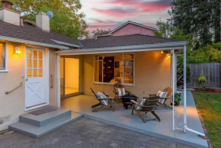 , Palo Alto, California 94306