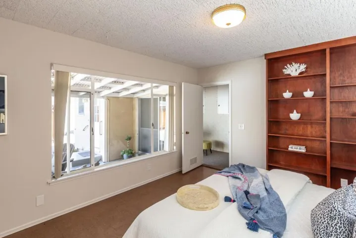 , Palo Alto, California 94306