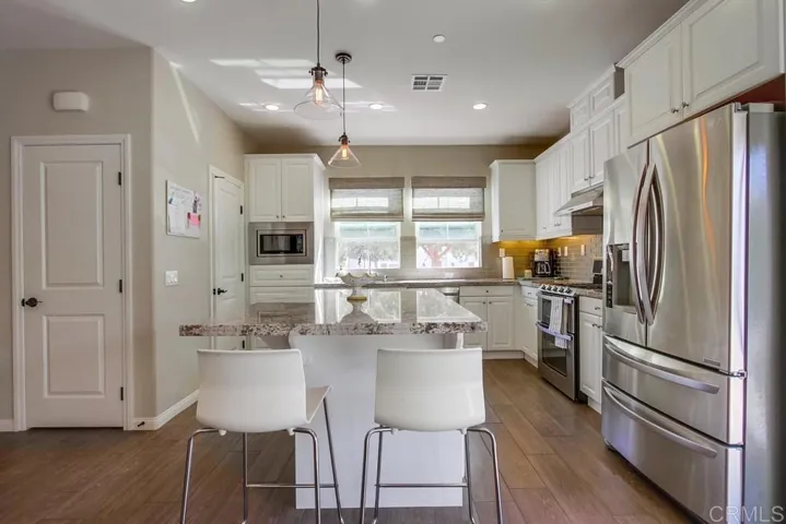 2681 Overlook Point, Escondido, California 92029