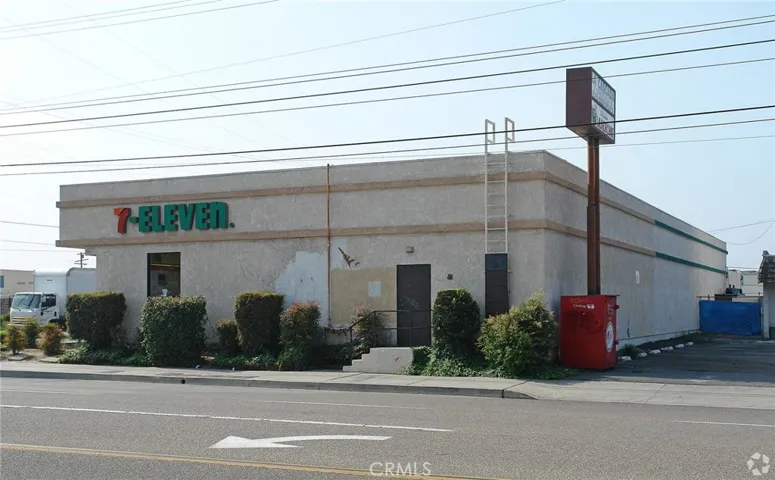 319 S Brookhurst Road, Fullerton, California 92833