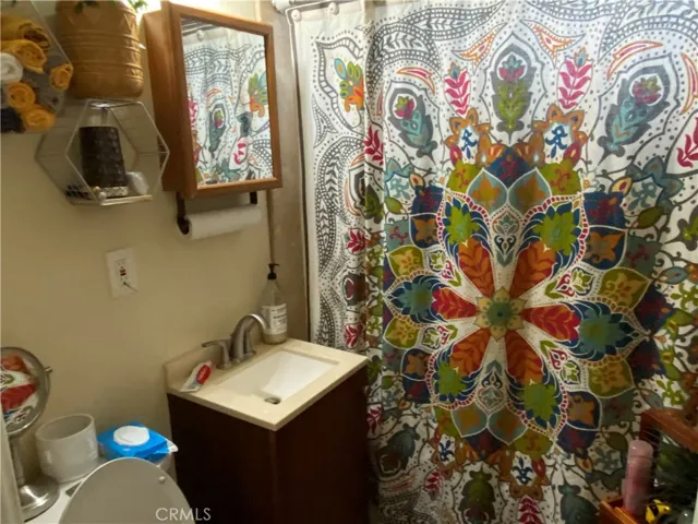 Unit 2 Bathroom