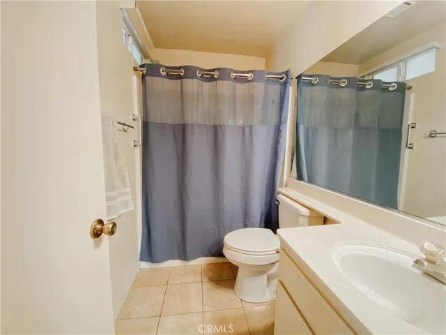 6942 Via Marbella Street, Hesperia, California 92345