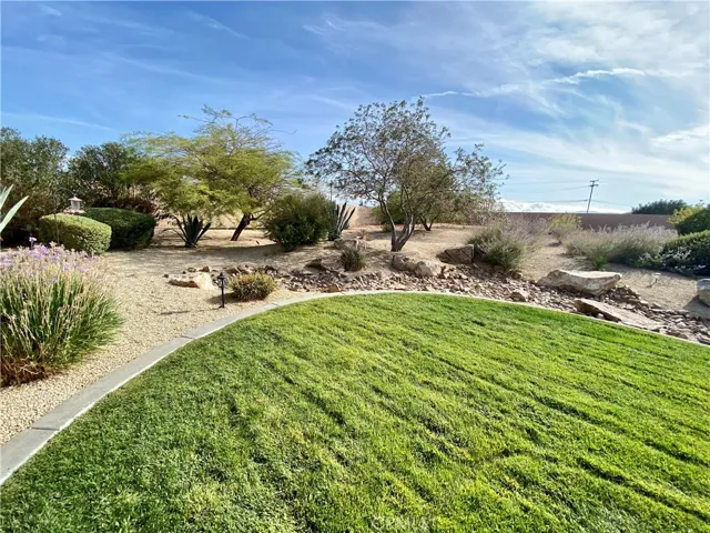 6942 Via Marbella Street, Hesperia, California 92345
