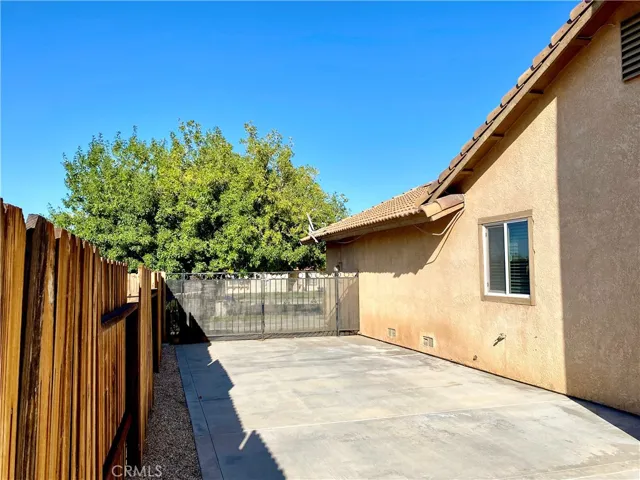 6942 Via Marbella Street, Hesperia, California 92345