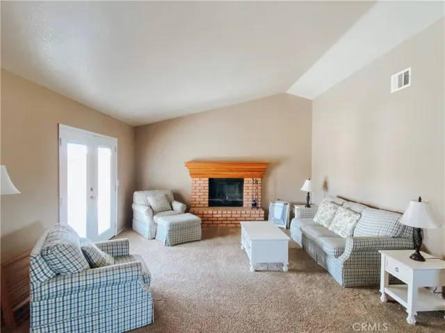 6942 Via Marbella Street, Hesperia, California 92345
