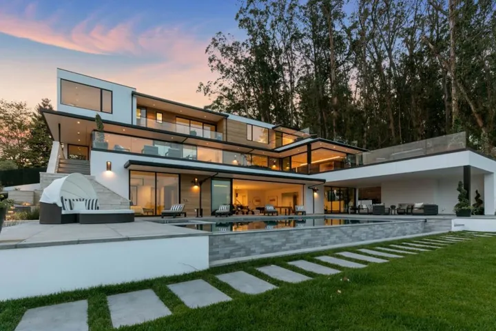 , Hillsborough, California 94010