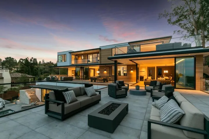 , Hillsborough, California 94010