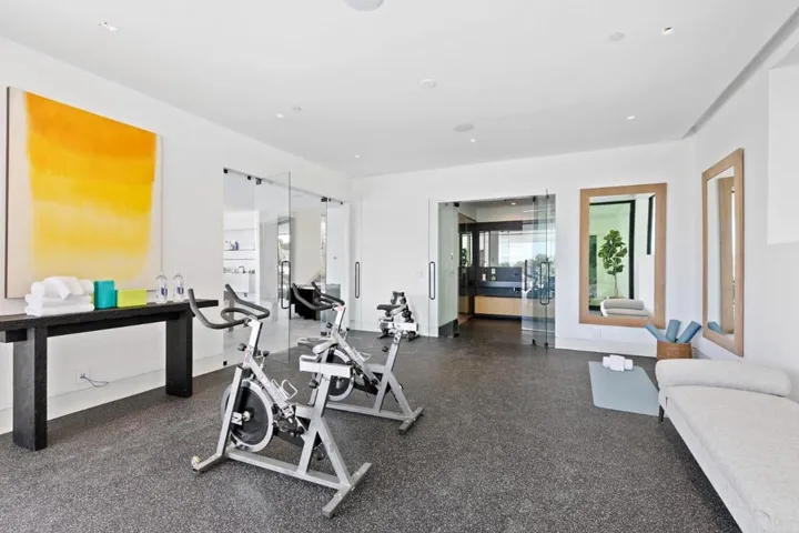 , Hillsborough, California 94010
