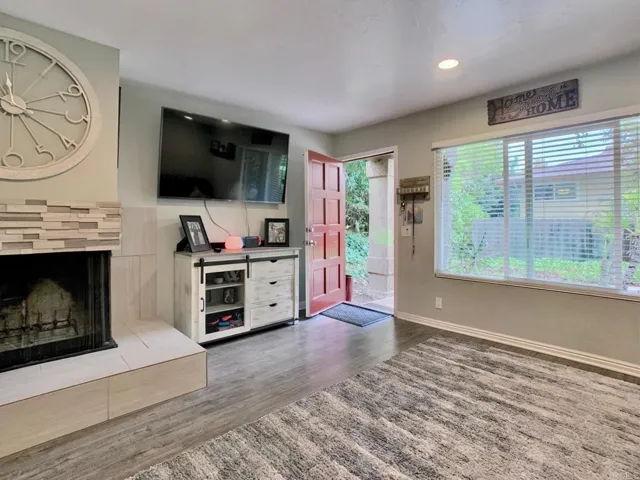 8158 Calle Fanita, Santee, California 92071