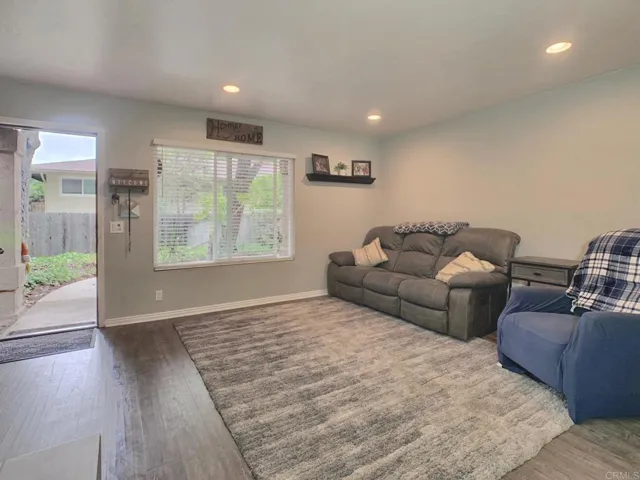 8158 Calle Fanita, Santee, California 92071