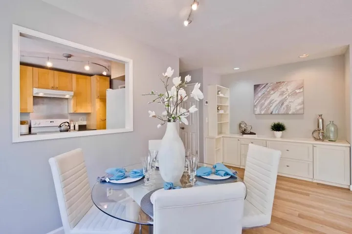 , Mountain View, California 94043