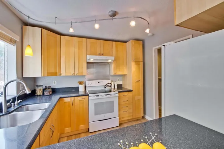 , Mountain View, California 94043