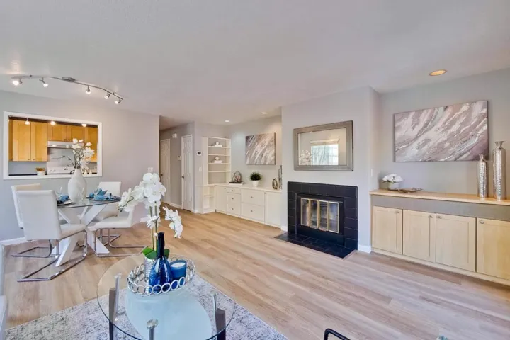 , Mountain View, California 94043