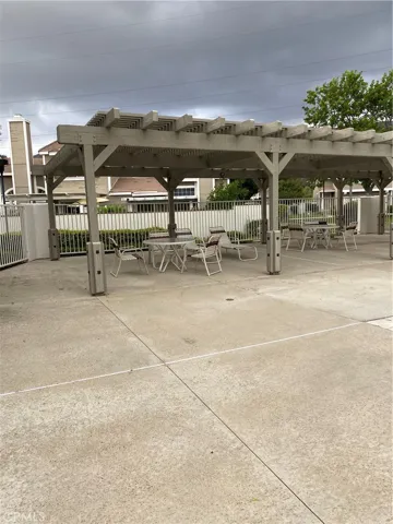 Picnic area by he pool