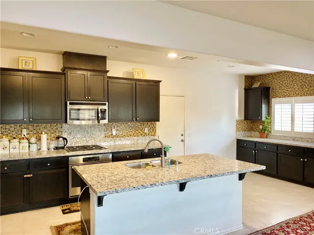 4221 Hernandez St, Jurupa Valley, California 92509