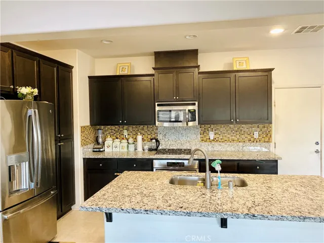 4221 Hernandez St, Jurupa Valley, California 92509