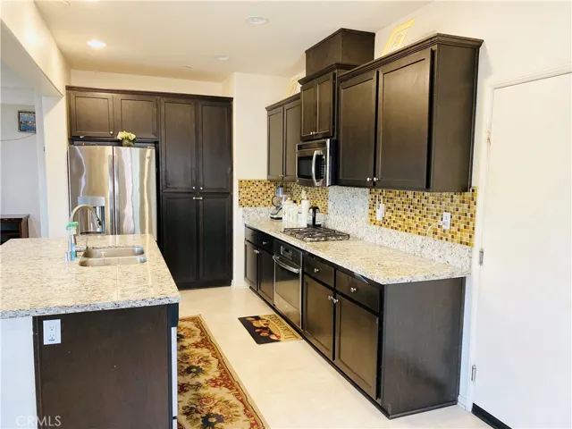 4221 Hernandez St, Jurupa Valley, California 92509