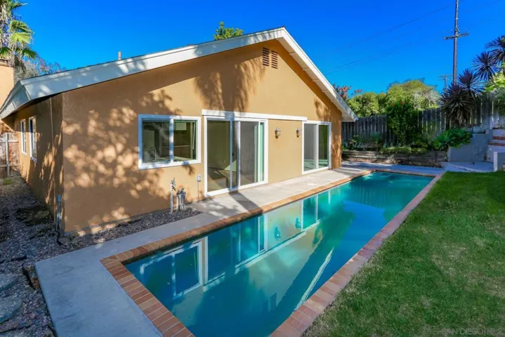 10683 Villa Bonita, Spring Valley, California 91978