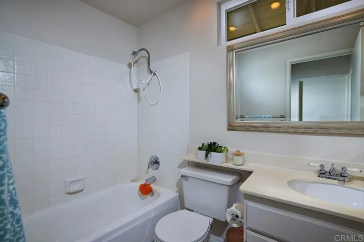 7960 Calle Madrid, Carlsbad, California 92009