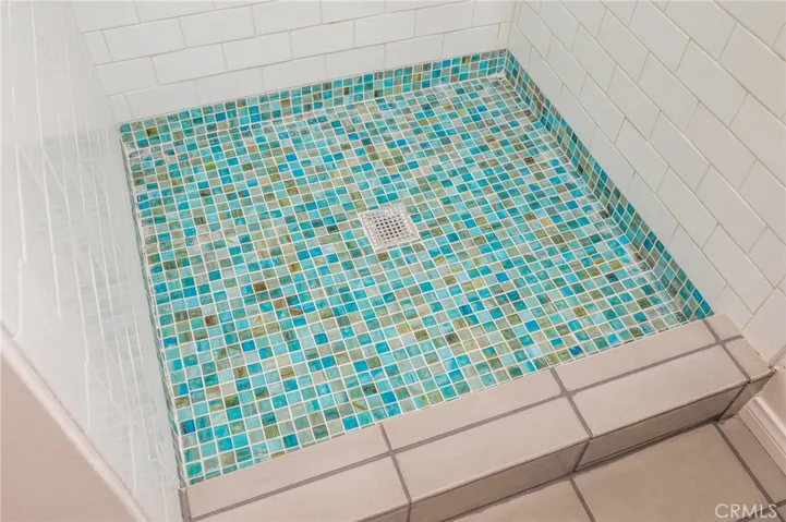 Cool - ocean mosaic tile!