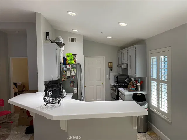14786 Shadow Drive, Fontana, California 92337