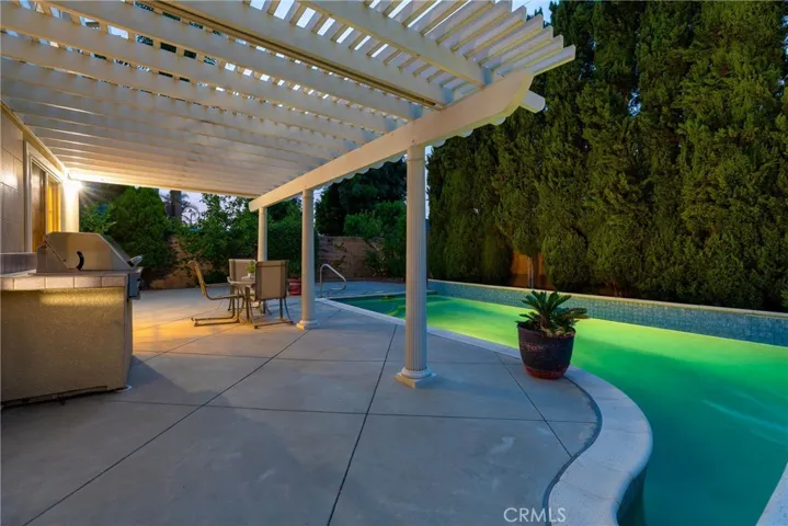8749 Sunbird Avenue, Fountain Valley, California 92708