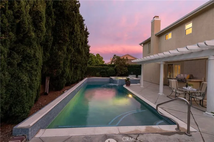 Gorgeous pool with privacy