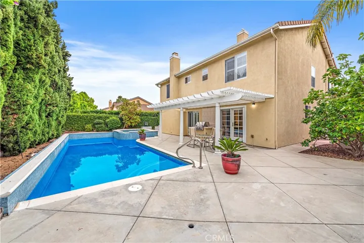 8749 Sunbird Avenue, Fountain Valley, California 92708